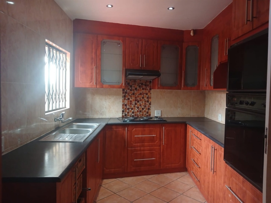 To Let 4 Bedroom Property for Rent in Mayberry Park Gauteng