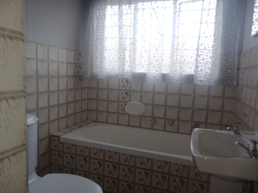 To Let 4 Bedroom Property for Rent in Mayberry Park Gauteng