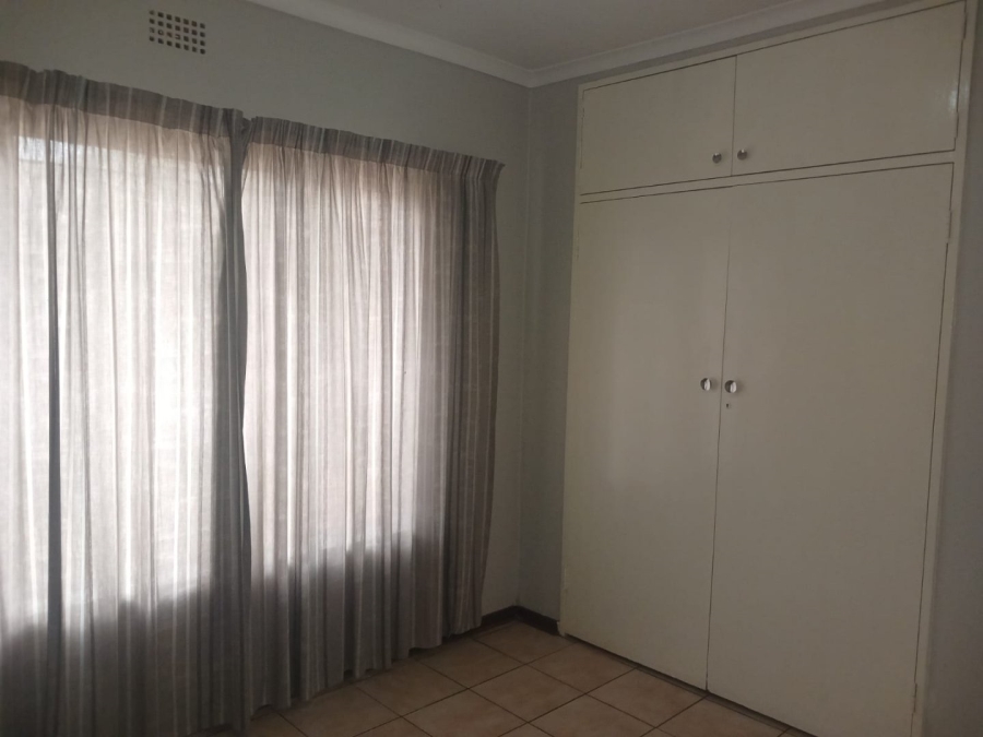 To Let 4 Bedroom Property for Rent in Mayberry Park Gauteng