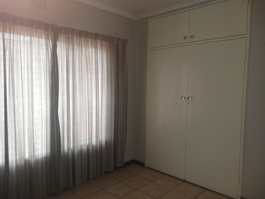 To Let 4 Bedroom Property for Rent in Mayberry Park Gauteng