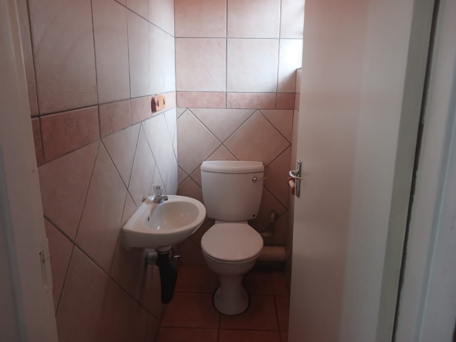 To Let 4 Bedroom Property for Rent in Mayberry Park Gauteng