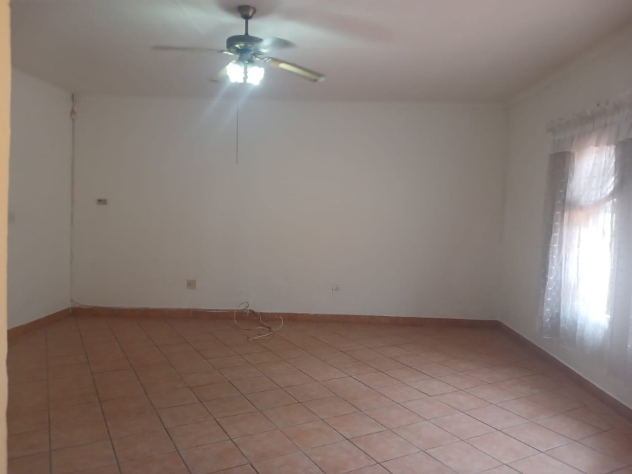 To Let 4 Bedroom Property for Rent in Mayberry Park Gauteng