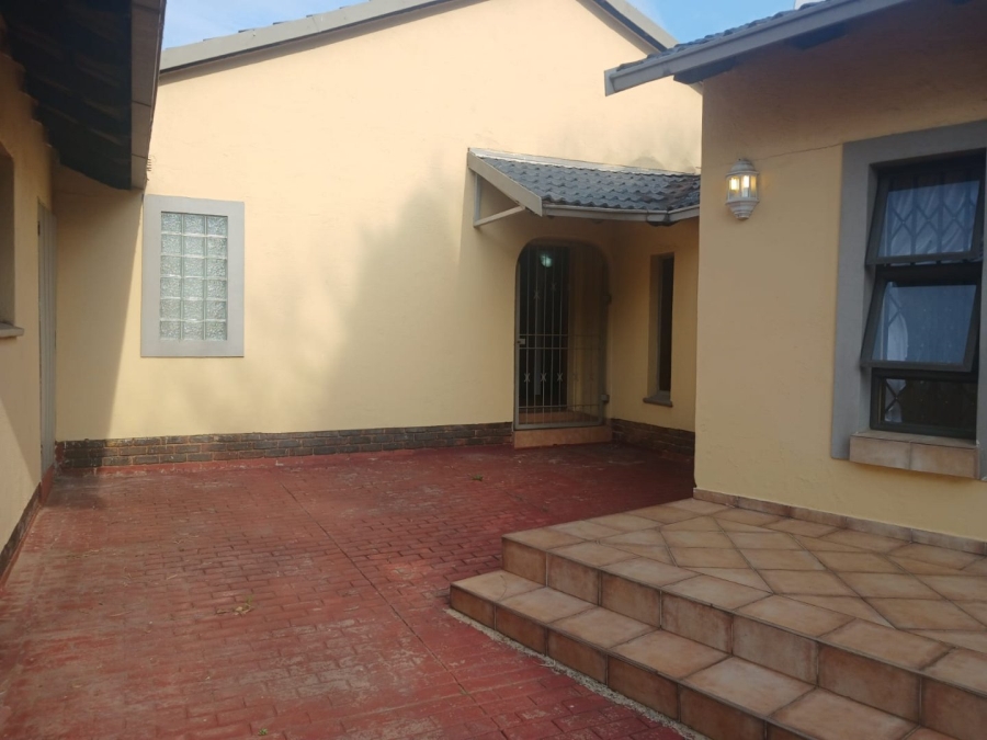To Let 4 Bedroom Property for Rent in Mayberry Park Gauteng