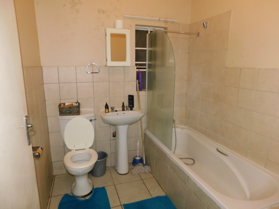 1 Bedroom Property for Sale in Grand Central Gauteng
