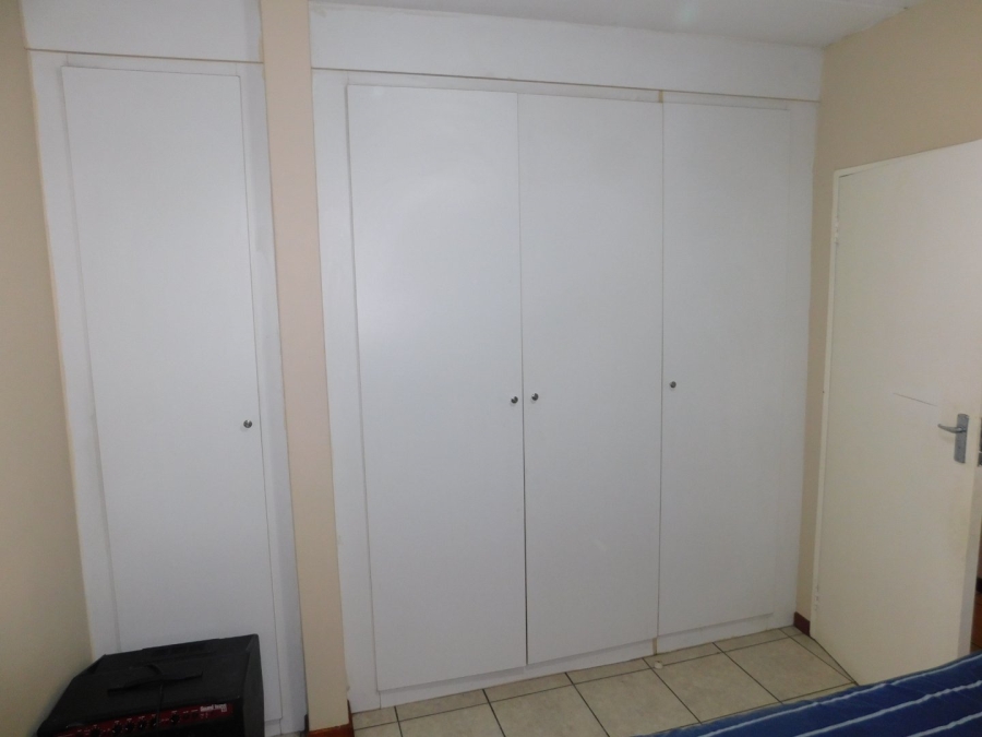 1 Bedroom Property for Sale in Grand Central Gauteng