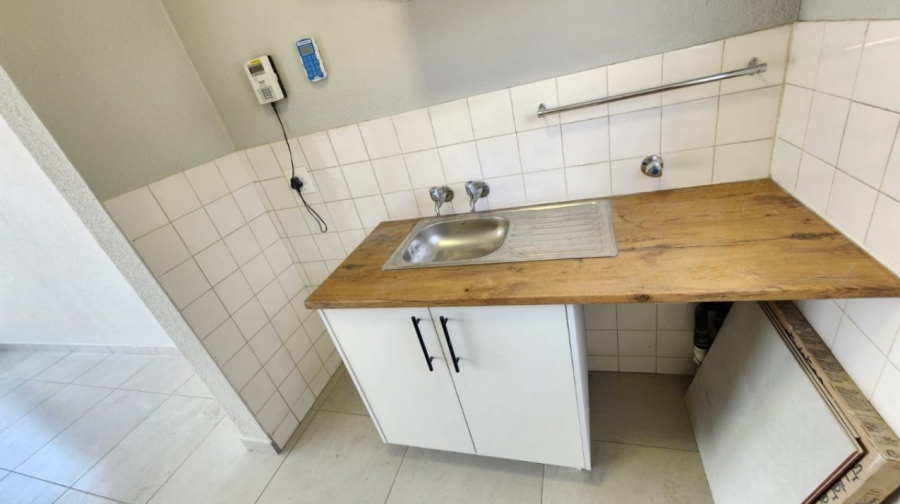 2 Bedroom Property for Sale in Edenvale Central Gauteng