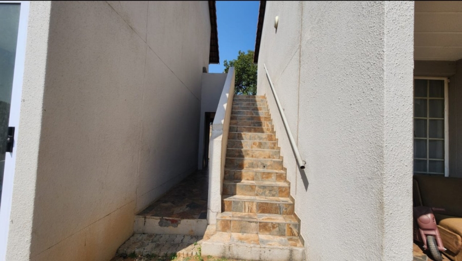 2 Bedroom Property for Sale in Edenvale Central Gauteng