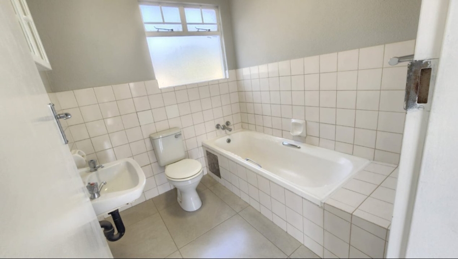 2 Bedroom Property for Sale in Edenvale Central Gauteng