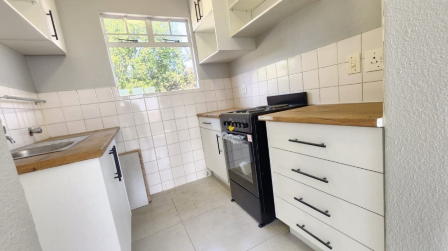 2 Bedroom Property for Sale in Edenvale Central Gauteng