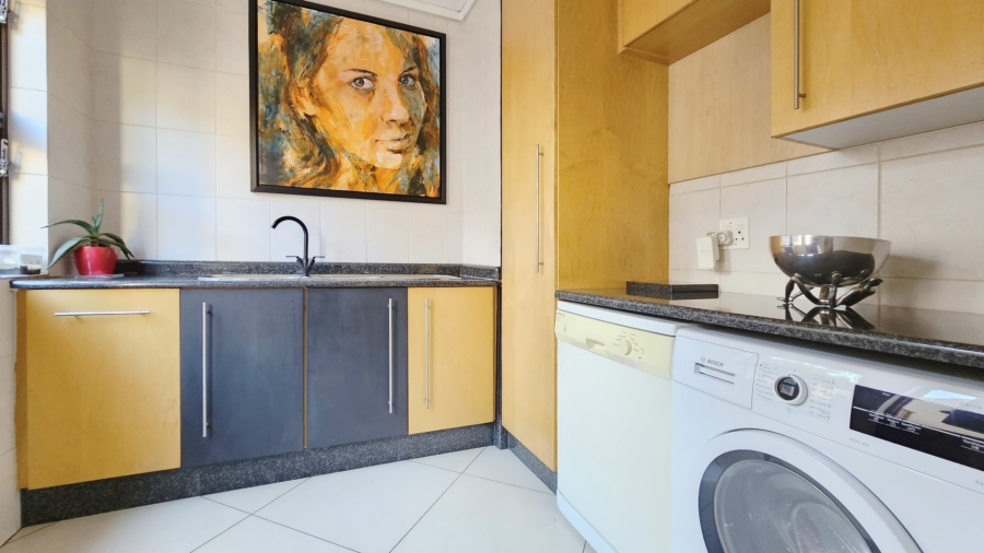 4 Bedroom Property for Sale in Three Rivers Proper Gauteng