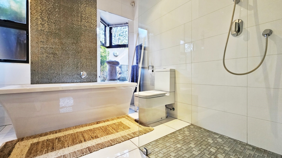 4 Bedroom Property for Sale in Three Rivers Proper Gauteng