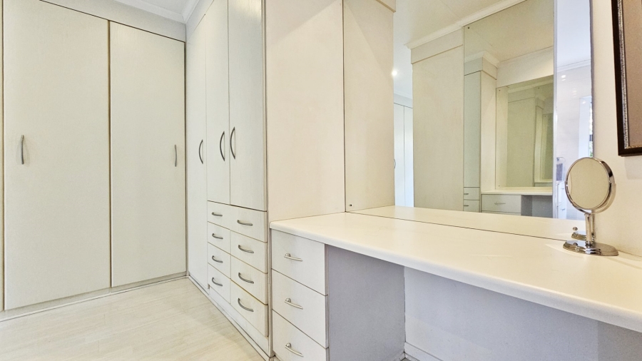 4 Bedroom Property for Sale in Three Rivers Proper Gauteng