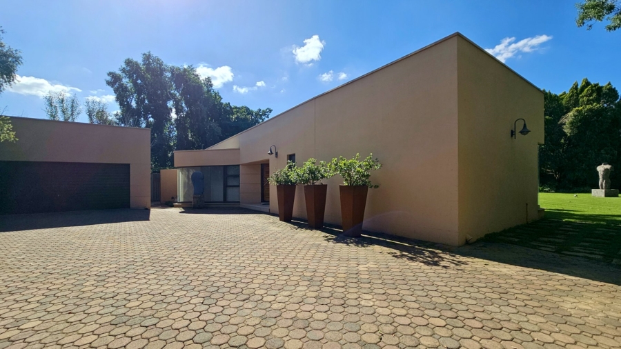 4 Bedroom Property for Sale in Three Rivers Proper Gauteng