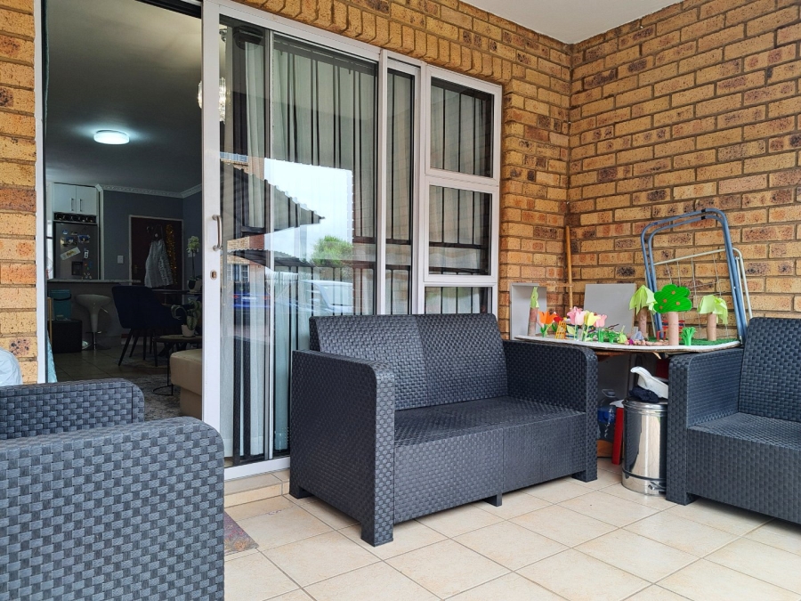 To Let 2 Bedroom Property for Rent in Noordwyk Gauteng