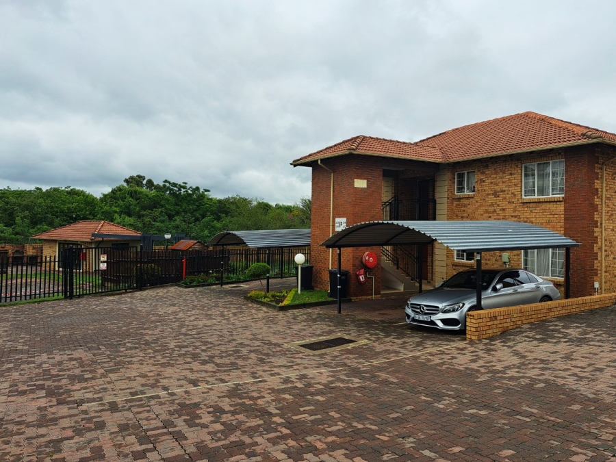 To Let 2 Bedroom Property for Rent in Noordwyk Gauteng