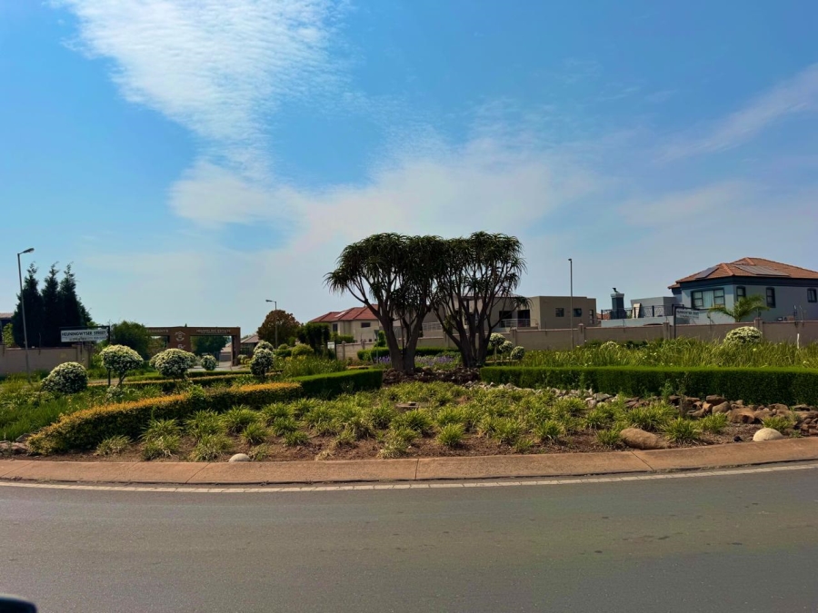 To Let 2 Bedroom Property for Rent in Heuwelsig Estate Gauteng