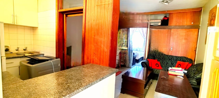 1 Bedroom Property for Sale in Gezina Gauteng