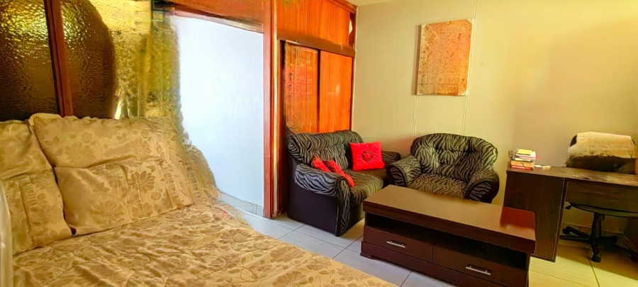 1 Bedroom Property for Sale in Gezina Gauteng