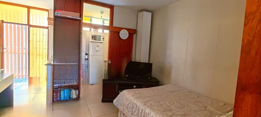 1 Bedroom Property for Sale in Gezina Gauteng