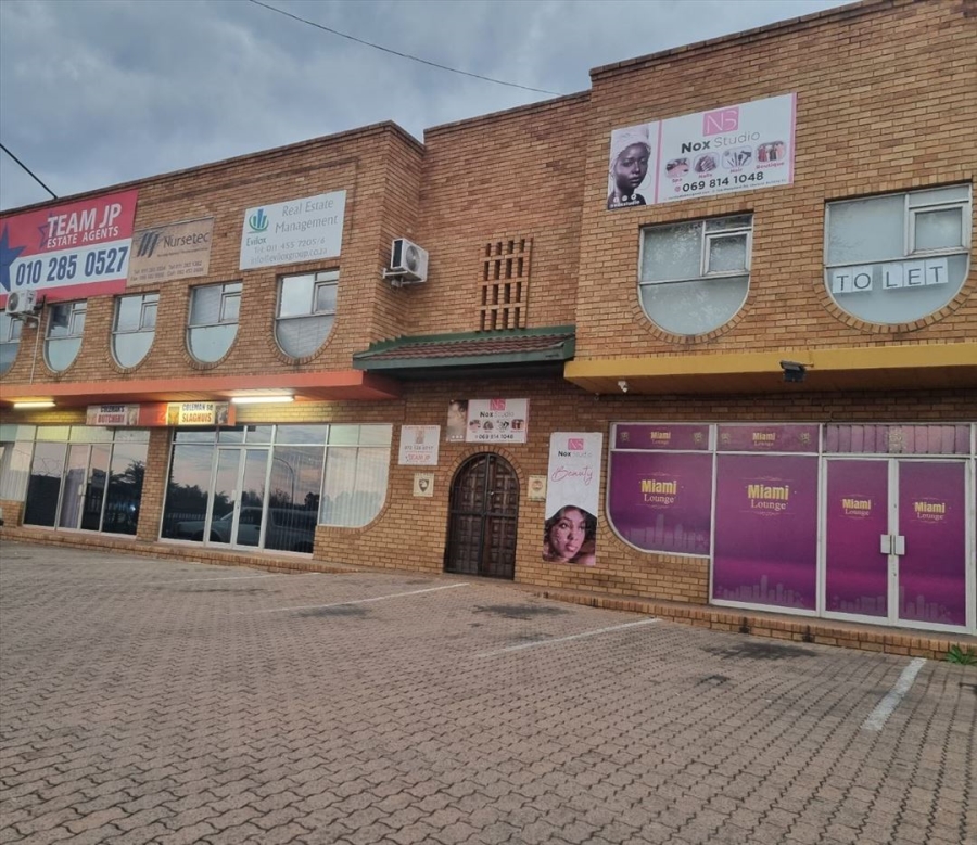 Commercial Property for Sale in Aston Manor Gauteng