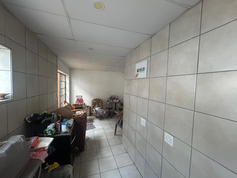 4 Bedroom Property for Sale in Pretoria Gardens Gauteng