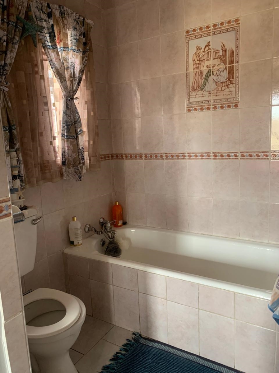 3 Bedroom Property for Sale in Vanderbijlpark SE 2 Gauteng