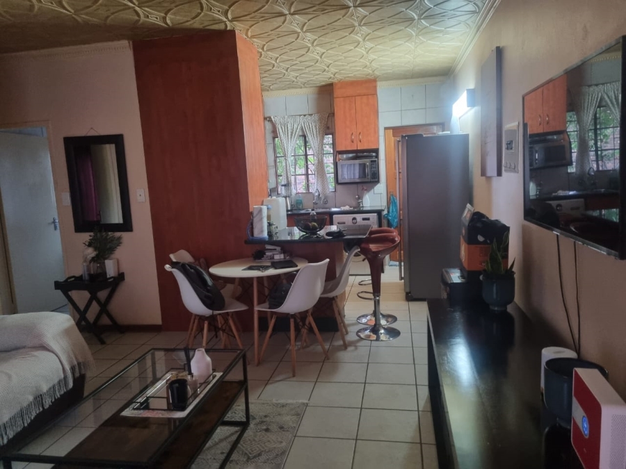 2 Bedroom Property for Sale in Birchleigh Gauteng