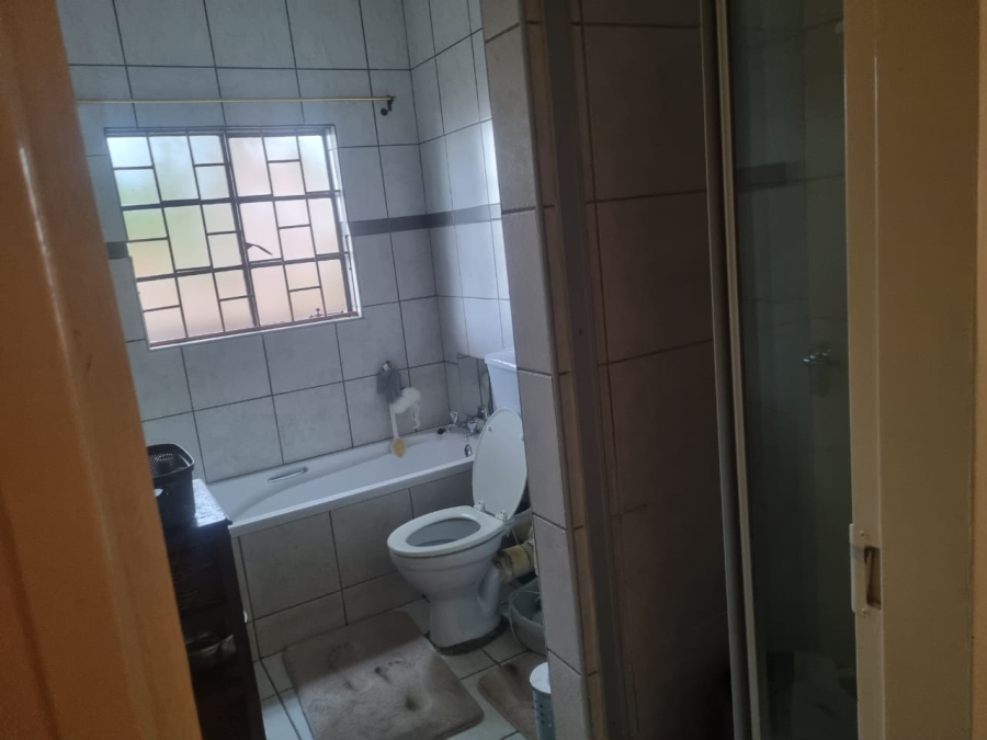 2 Bedroom Property for Sale in Birchleigh Gauteng