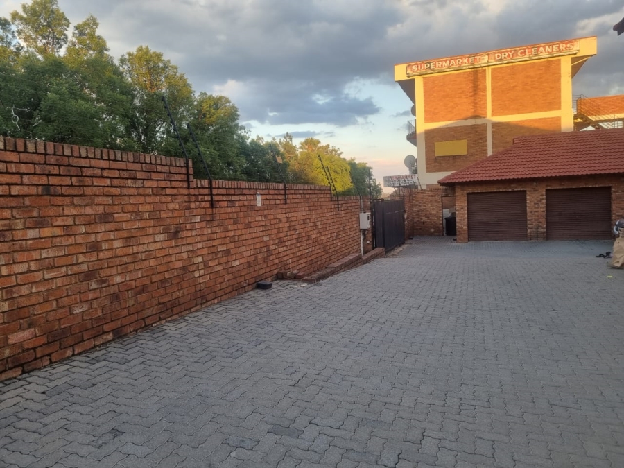 2 Bedroom Property for Sale in Birchleigh Gauteng