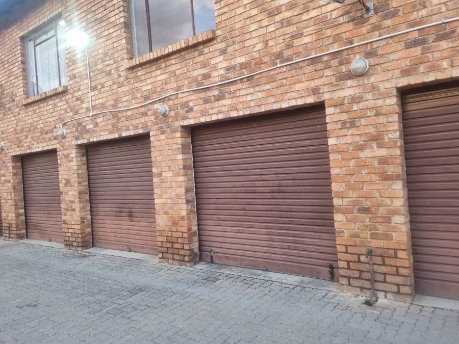 2 Bedroom Property for Sale in Birchleigh Gauteng