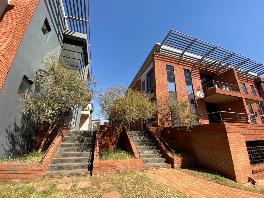 To Let commercial Property for Rent in Eco Park Gauteng