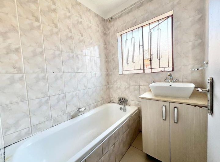 3 Bedroom Property for Sale in Kaalfontein Gauteng