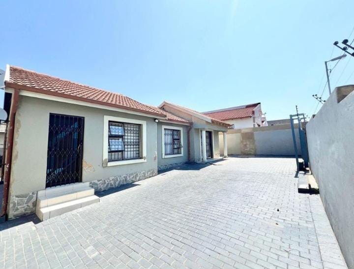 3 Bedroom Property for Sale in Kaalfontein Gauteng