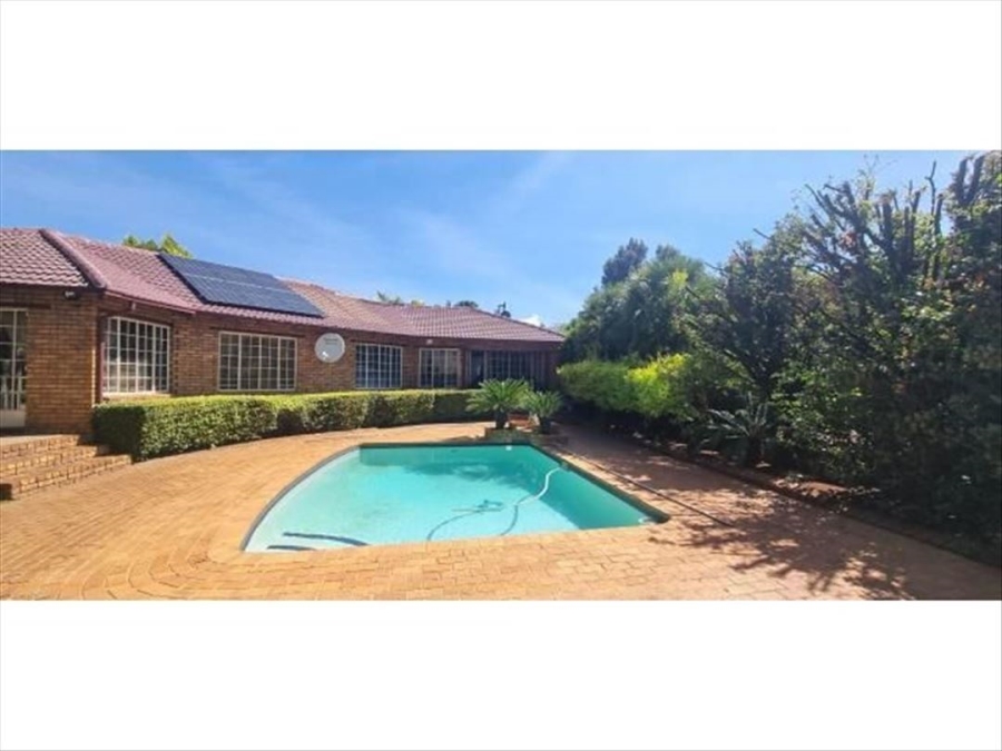 4 Bedroom Property for Sale in Van Riebeeck Park Gauteng