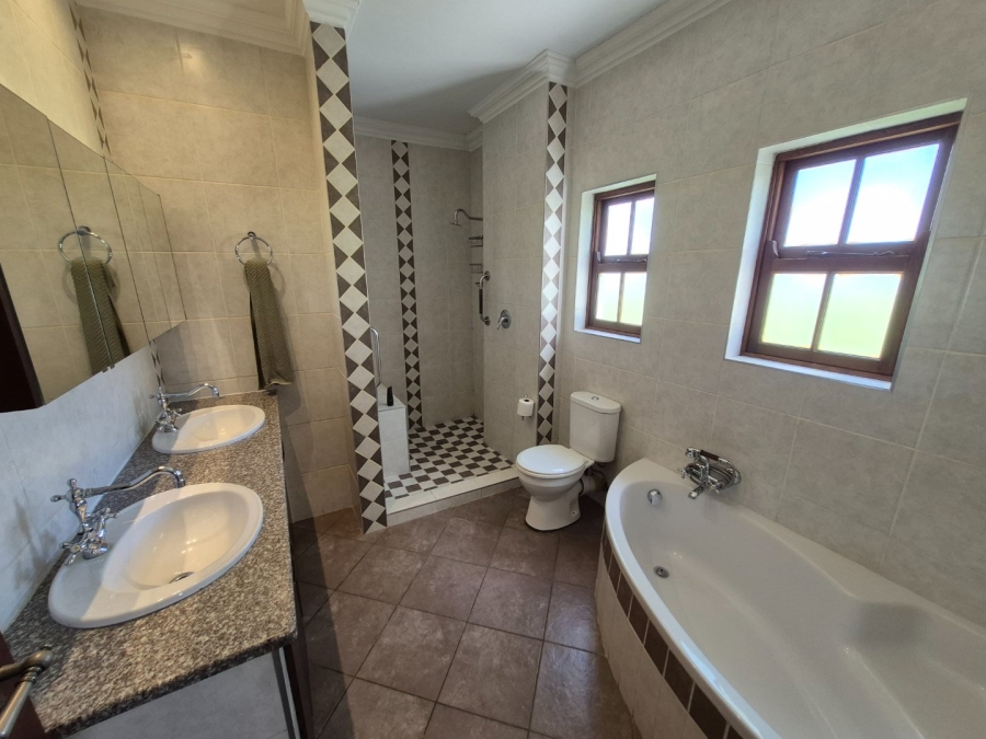 3 Bedroom Property for Sale in Zwavelpoort Gauteng