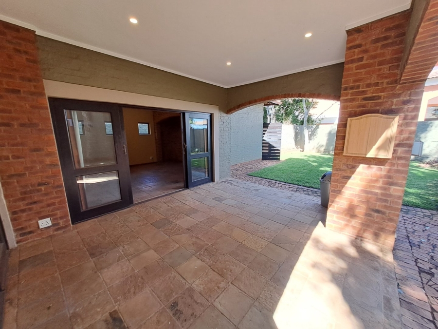 3 Bedroom Property for Sale in Willow Acres Ext 11 Gauteng