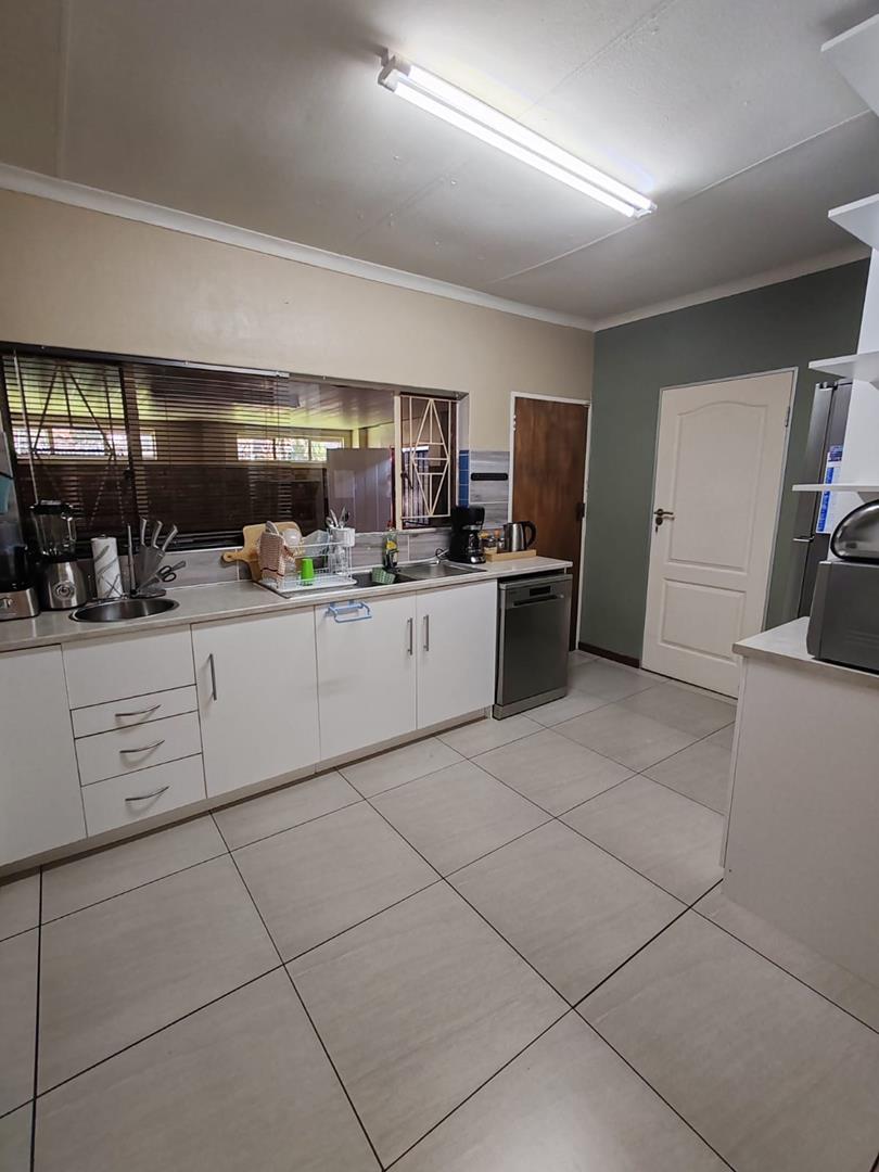 To Let 3 Bedroom Property for Rent in The Reeds Gauteng