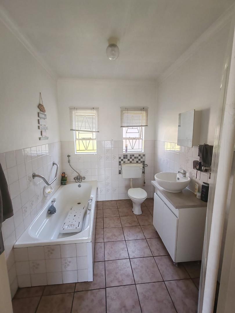 To Let 3 Bedroom Property for Rent in The Reeds Gauteng