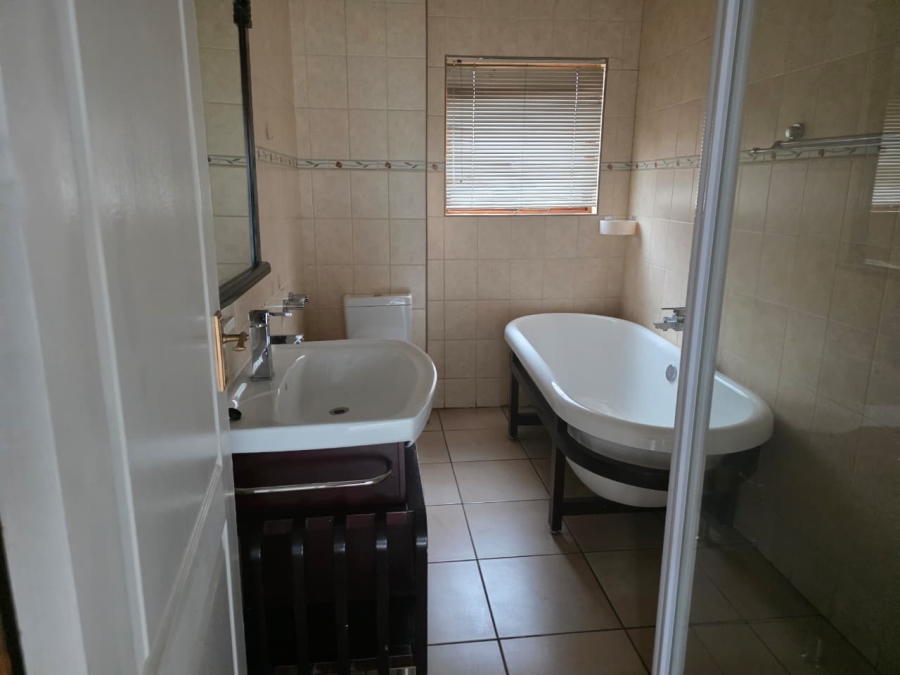 To Let 4 Bedroom Property for Rent in Emfuleni Golf Estate Gauteng