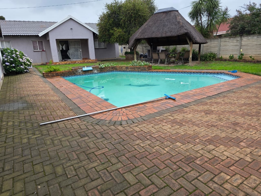 To Let 3 Bedroom Property for Rent in Vanderbijlpark Sw 2 Gauteng