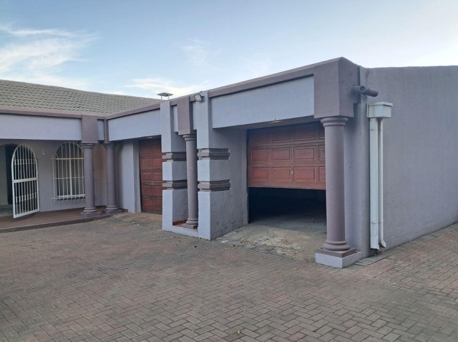 To Let 3 Bedroom Property for Rent in Vanderbijlpark Sw 2 Gauteng