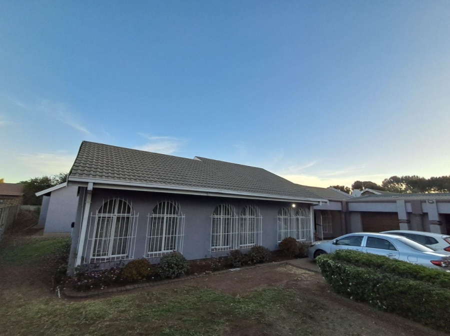 To Let 3 Bedroom Property for Rent in Vanderbijlpark Sw 2 Gauteng
