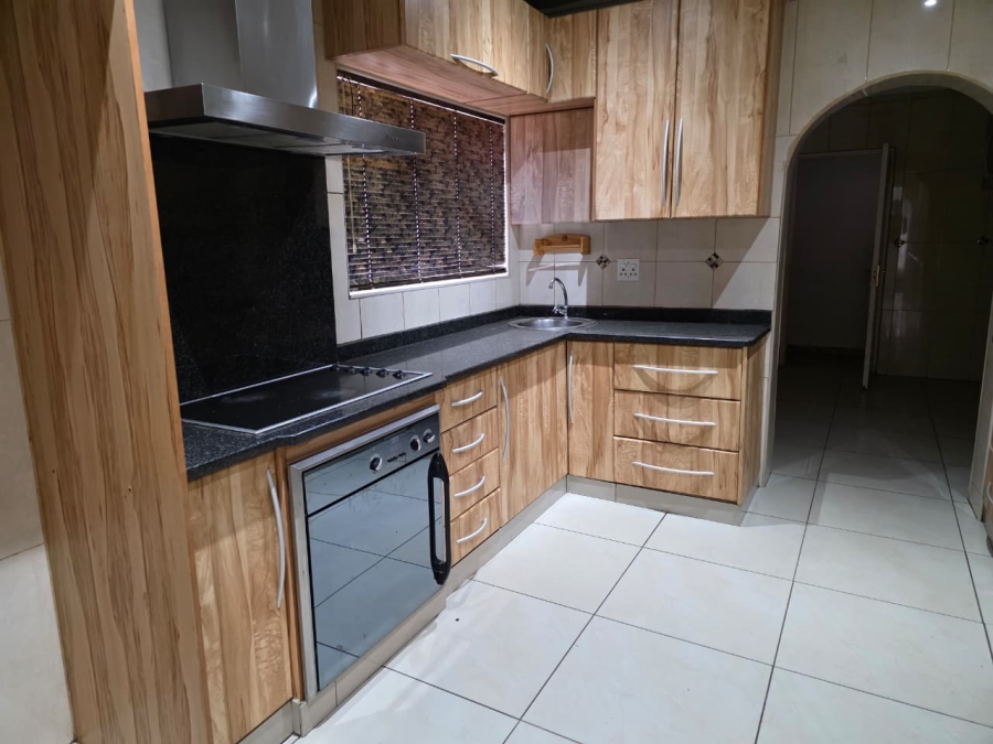 To Let 3 Bedroom Property for Rent in Vanderbijlpark Sw 2 Gauteng