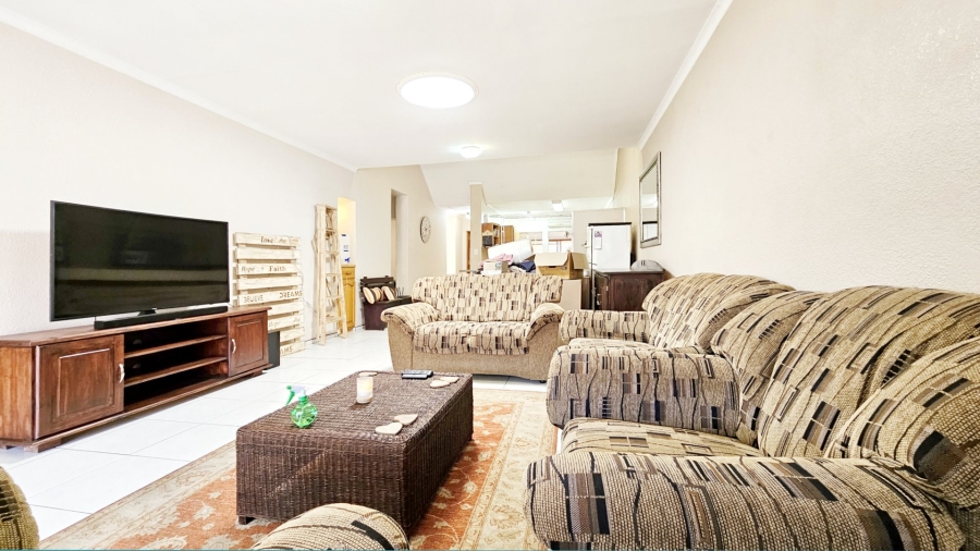 3 Bedroom Property for Sale in Three Rivers Gauteng