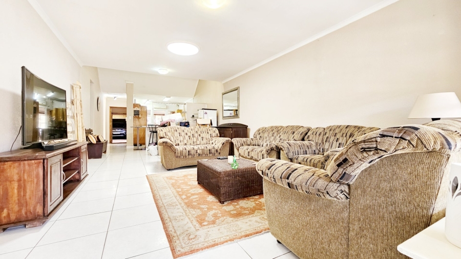 3 Bedroom Property for Sale in Three Rivers Gauteng