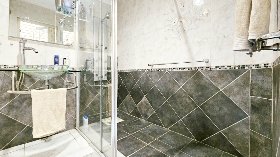 3 Bedroom Property for Sale in Three Rivers Gauteng