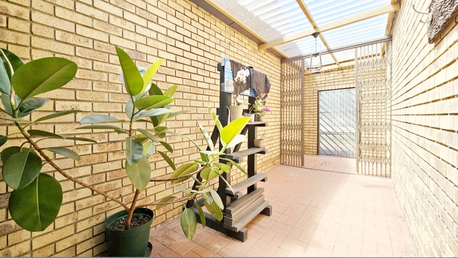 3 Bedroom Property for Sale in Three Rivers Gauteng