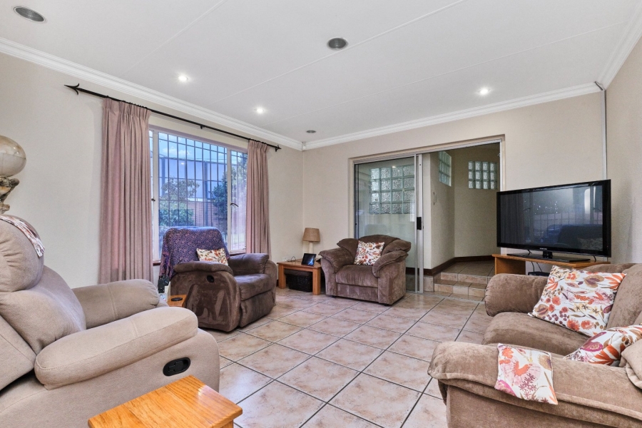 4 Bedroom Property for Sale in Allens Nek Gauteng