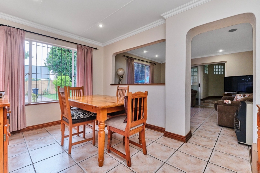 4 Bedroom Property for Sale in Allens Nek Gauteng