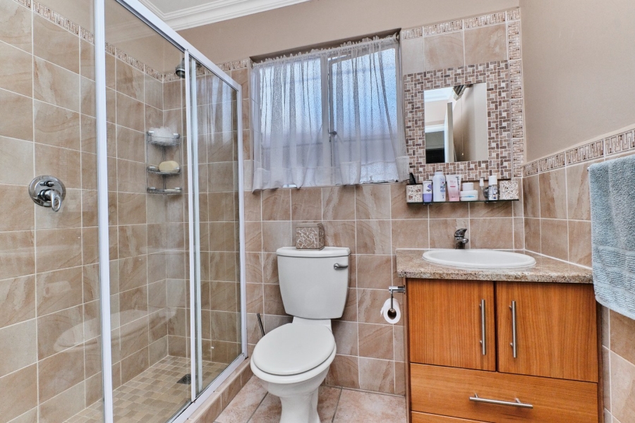 4 Bedroom Property for Sale in Allens Nek Gauteng